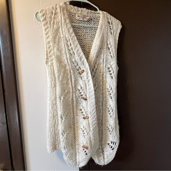 VTG Wool Blend Sweater Vest Lace Chunky Knit Wooden Toggle Buttons Italy White - Picture 10 of 11